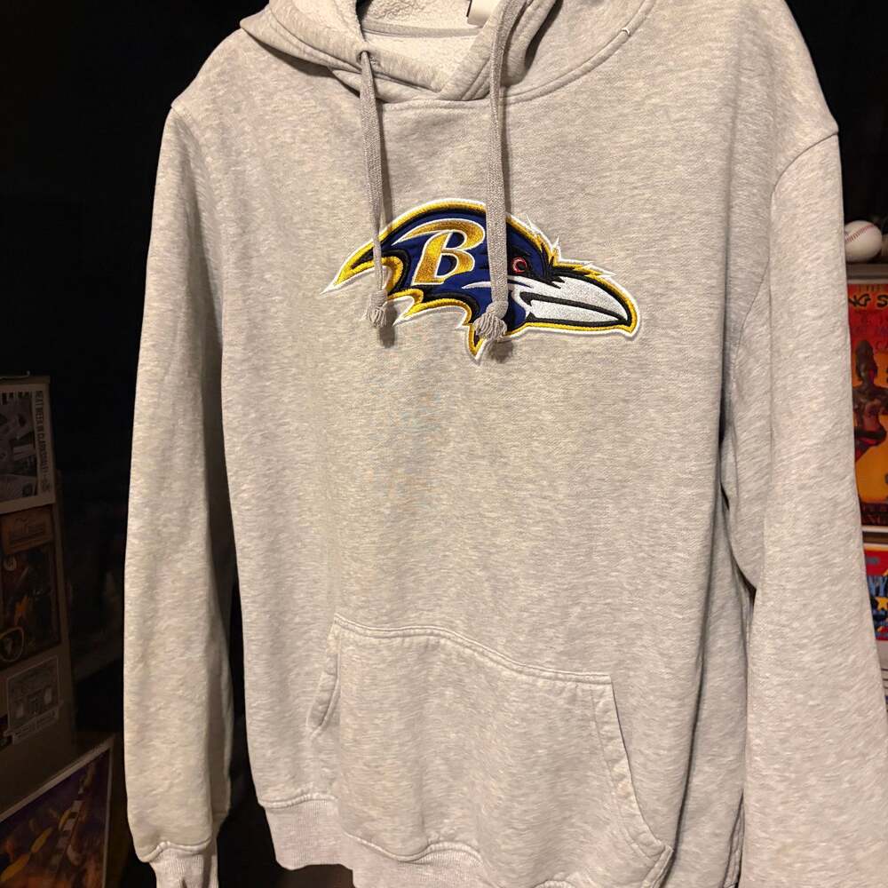 Antigua Baltimore Ravens Mens Heather Gray Victory Pullover Hoodie